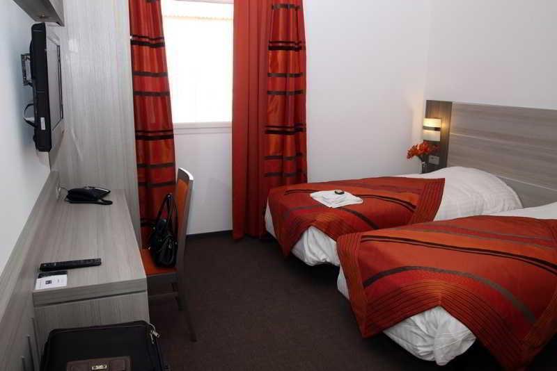 Hotel ibis Styles Marseille Plan de Campagne Mirabeau Exterior foto
