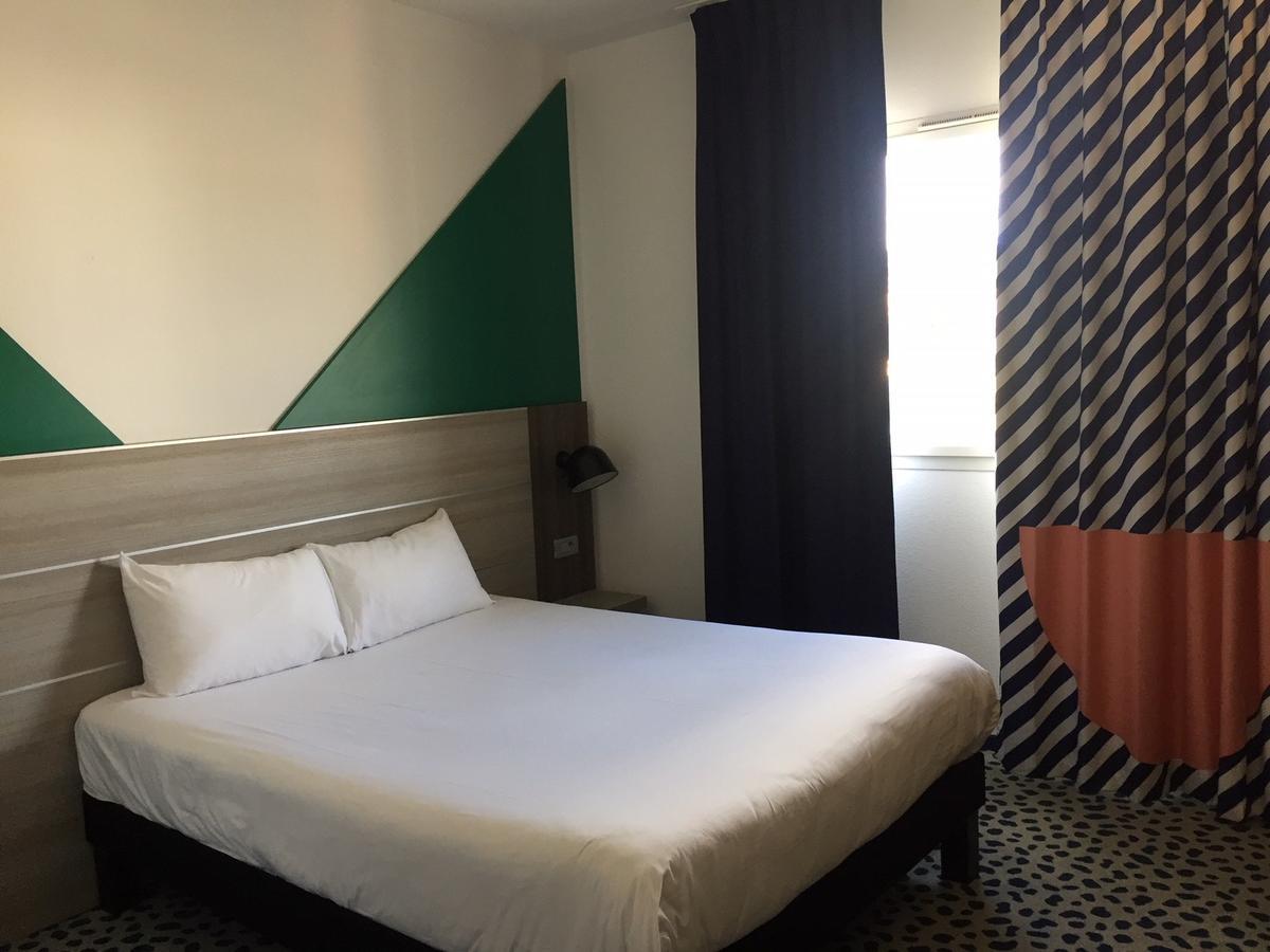 Hotel ibis Styles Marseille Plan de Campagne Mirabeau Exterior foto