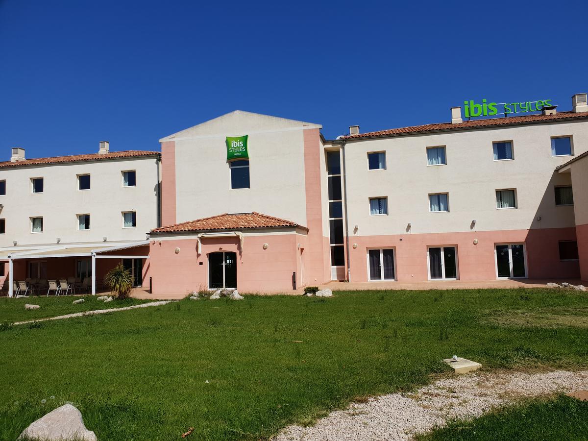 Hotel ibis Styles Marseille Plan de Campagne Mirabeau Exterior foto